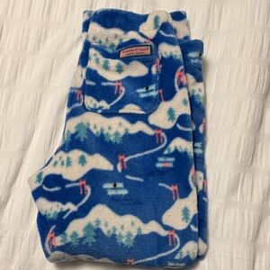 Vineyard Vines Blue and White Ski Pattern Fleece